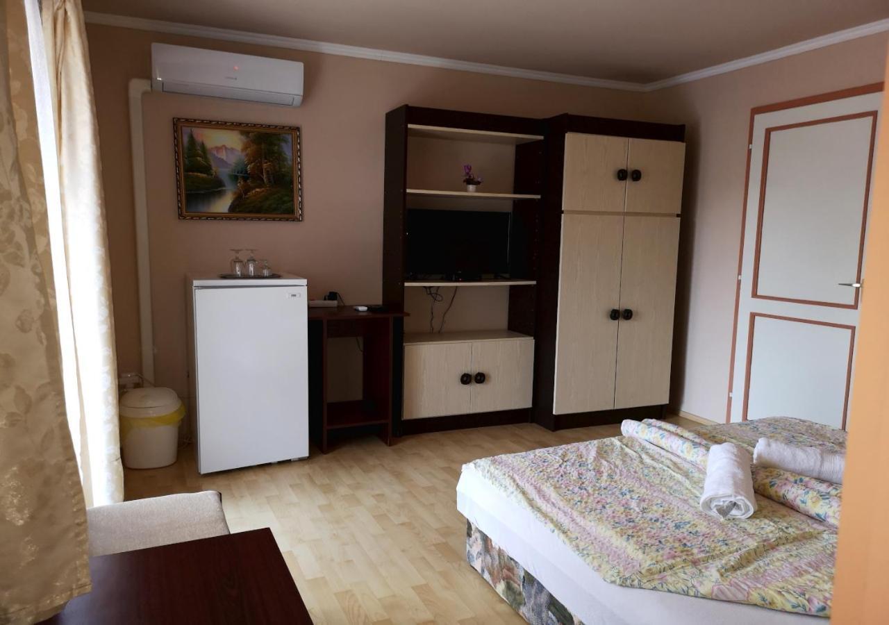 Vitorlas Apartmanhaz Siófok Buitenkant foto