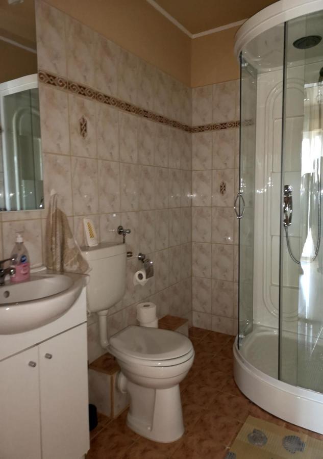 Vitorlas Apartmanhaz Siófok Buitenkant foto